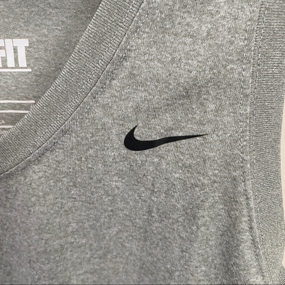 Nike Dri-fit grey tank - Picture 5 of 6